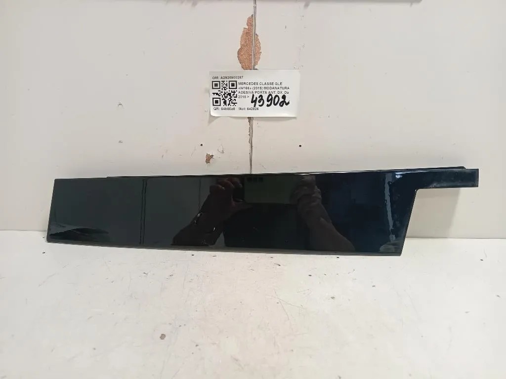 Modanatura Adesiva Porta ANT DX A2926900287 Mercedes Classe GLE W166 2015