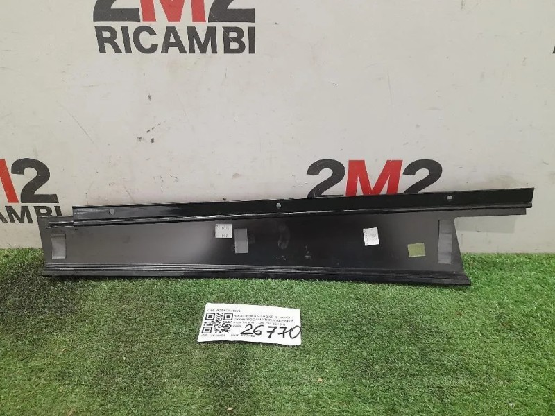 Modanatura Adesiva Porta ANT DX A2516901689 Mercedes Classe R W251 2006