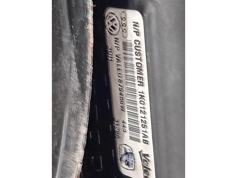 Rivestimento Frontale ANT 1K0 121 205 AD Volkswagen GOLF V 2004