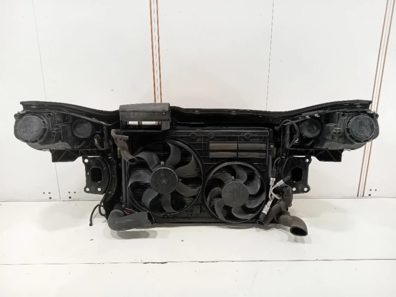 Rivestimento Frontale ANT 1K0 121 205 AD Volkswagen GOLF V 2004