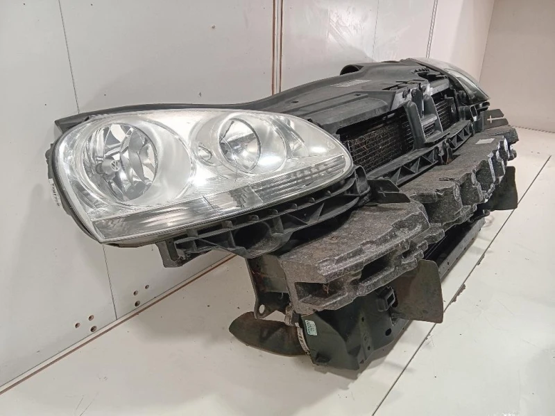 Rivestimento Frontale ANT 1K0 121 205 AD Volkswagen GOLF V 2004