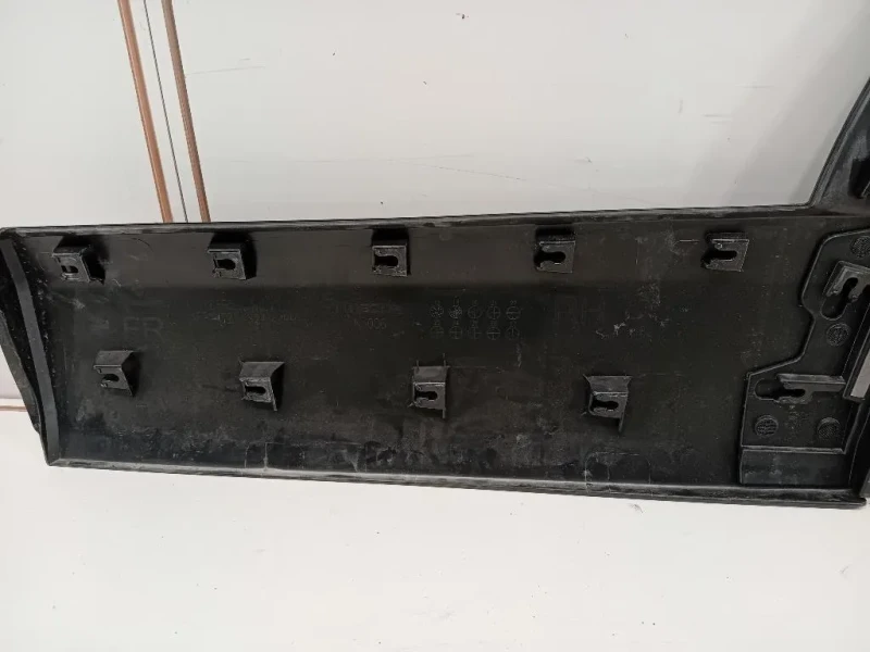 Modanatura Adesiva Porta POST DX DFR5-51RC1 Mazda CX30 2019