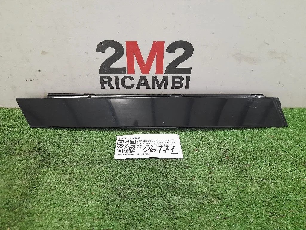 Modanatura Adesiva Porta POST DX A2516901889 Mercedes Classe R W251 2006