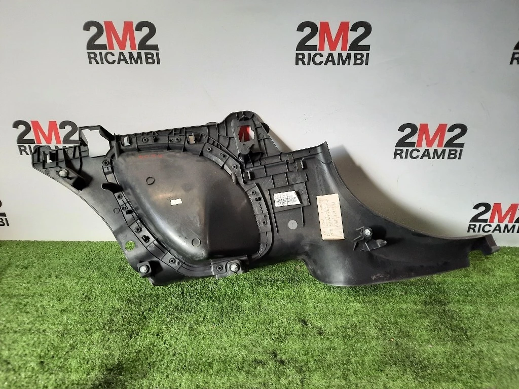 Rivestimento Interno Montante Centrale INF DX FIANCO POST DX Citroen DS3 2010