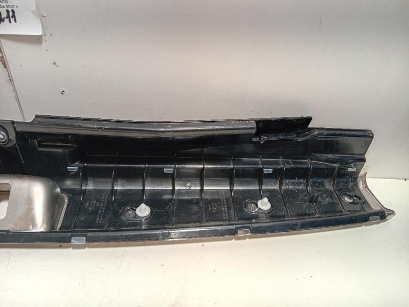 Rivestimento Lamiera POST A2056900605 Mercedes Classe C W205 2014