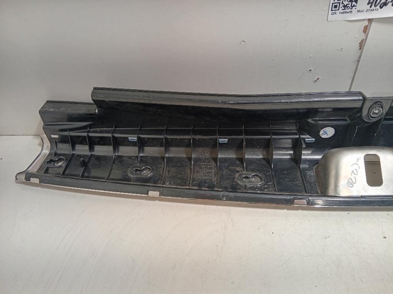 Rivestimento Lamiera POST A2056900605 Mercedes Classe C W205 2014