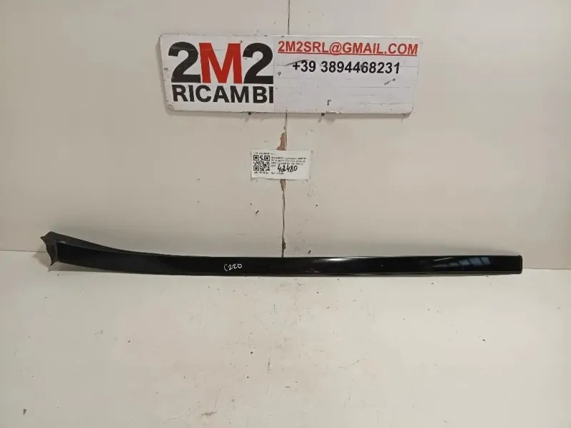 Modanatura Cristallo Deflettore SX A2056900162 Mercedes Classe C W205 2014