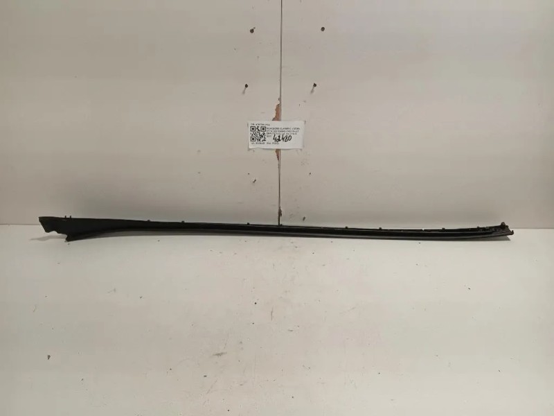 Modanatura Cristallo Deflettore SX A2056900162 Mercedes Classe C W205 2014