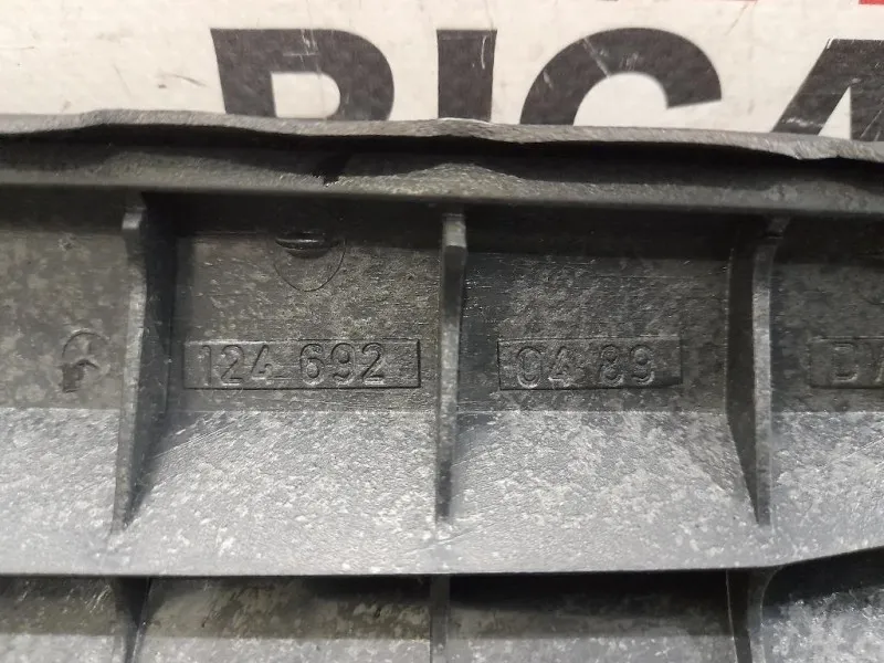 Rivestimento Montante Parabrezza Supint DX 1246920489 Mercedes Classe E W124 1985