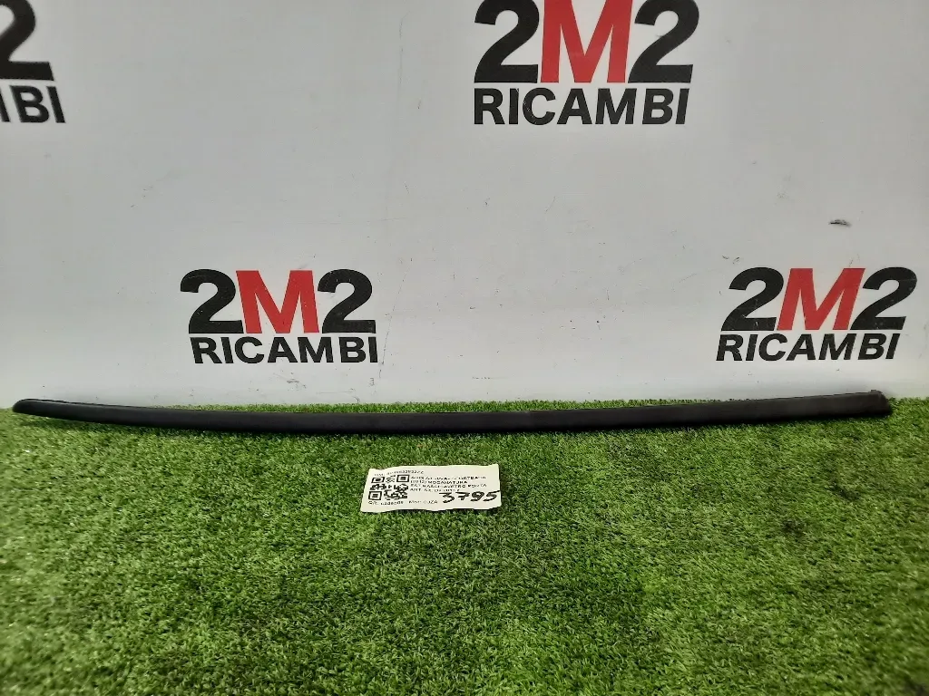 Modanatura Estraschiavetro Porta ANT SX 8V48532832ZZ Audi A3 8VA Sportback 2012