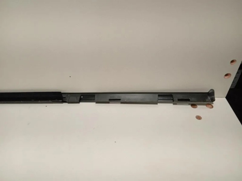 Modanatura Estraschiavetro Porta ANT SX 9309Q1 Peugeot 308 II 2017