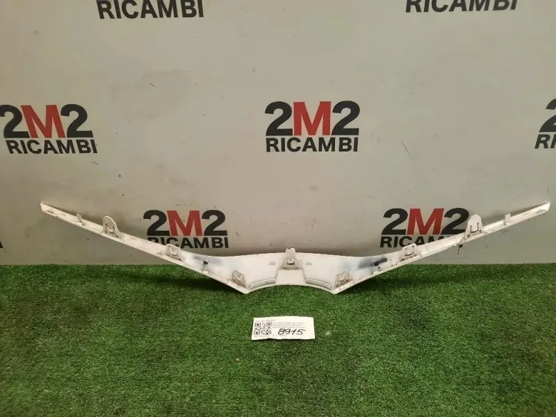 Modanatura Griglia Radiatore 527190D010 Toyota Yaris IV 2014