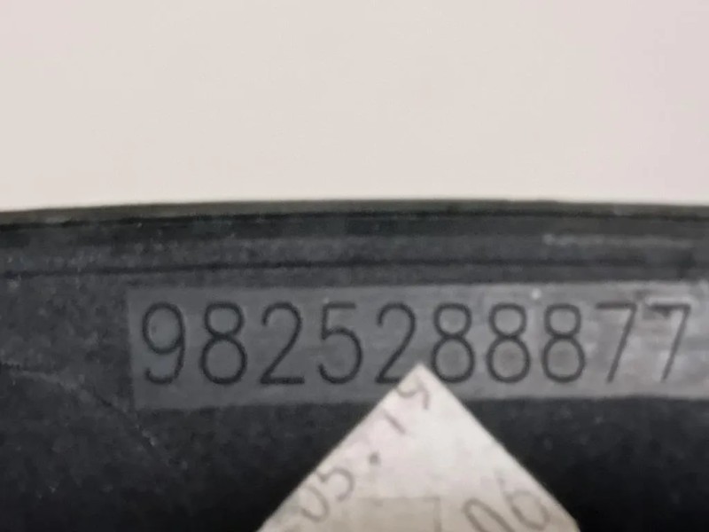 Modanatura Paracolpi Parafango ANT DX 9825288877 Peugeot 5008 II 2017