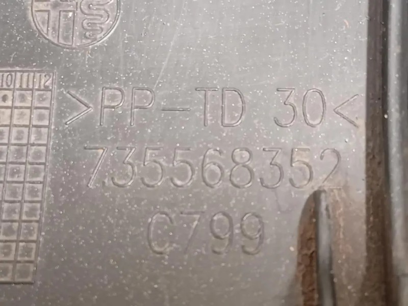 Modanatura Paracolpi Parafango ANT SX 735568352 Fiat 500L 2013