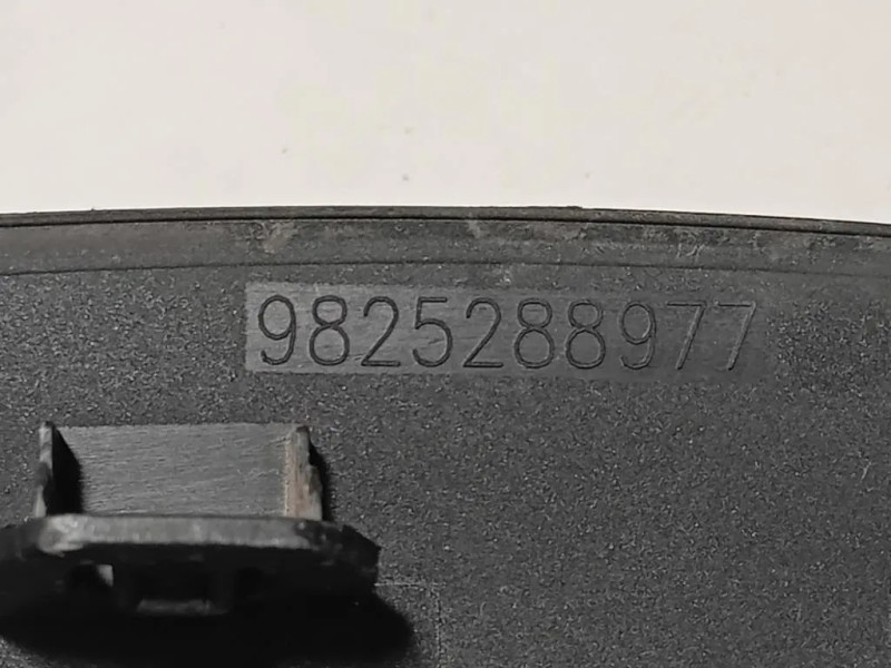 Modanatura Paracolpi Parafango ANT SX 9825288977 Peugeot 5008 II 2017