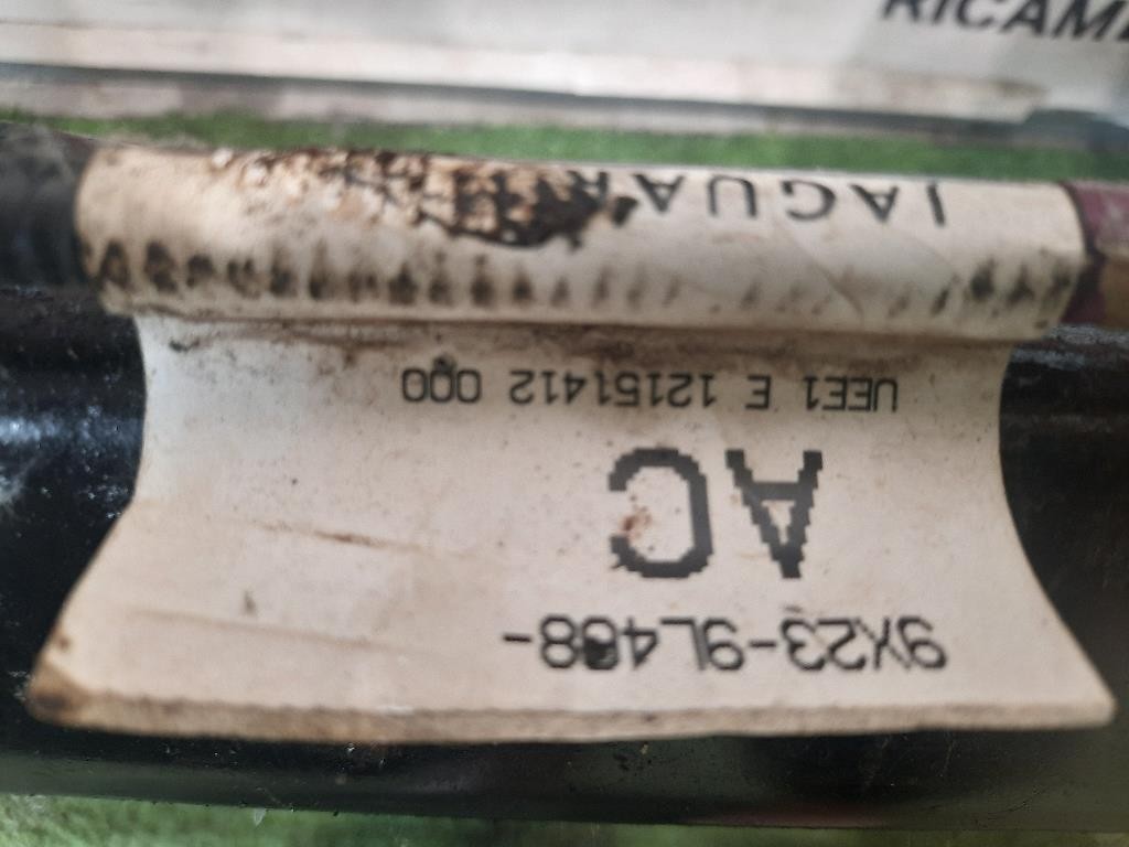 Assale POST C2Z12972 9X23-9L468- Jaguar XF I 2008