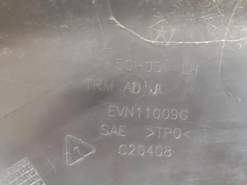 Modanatura Paracolpi Parafango POST SX 5GH05TRM Jeep Cherokee III 2002