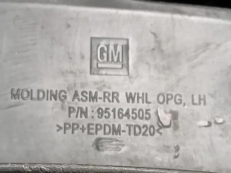 Modanatura Paracolpi Parafango POST SX 95164505 Opel Mokka 2013