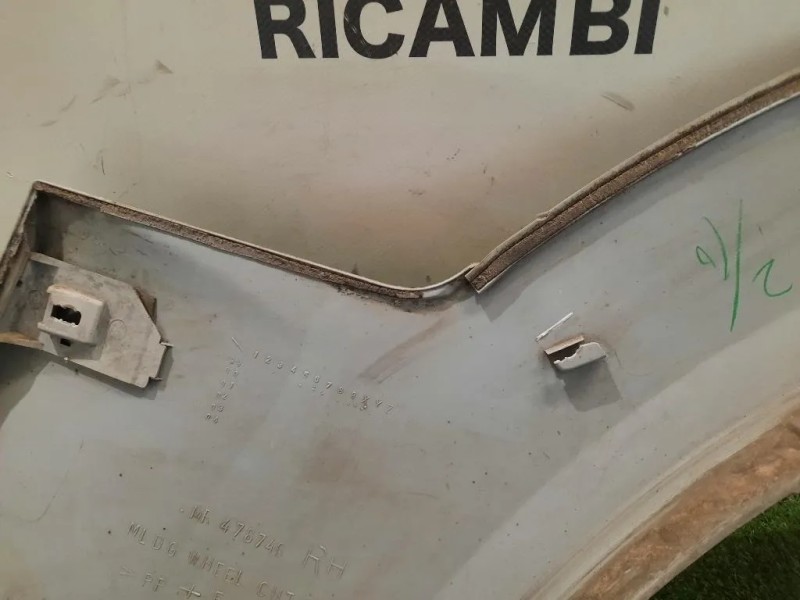 Modanatura Parasassi POST DX MR478746 Mitsubishi Pajero III 2000