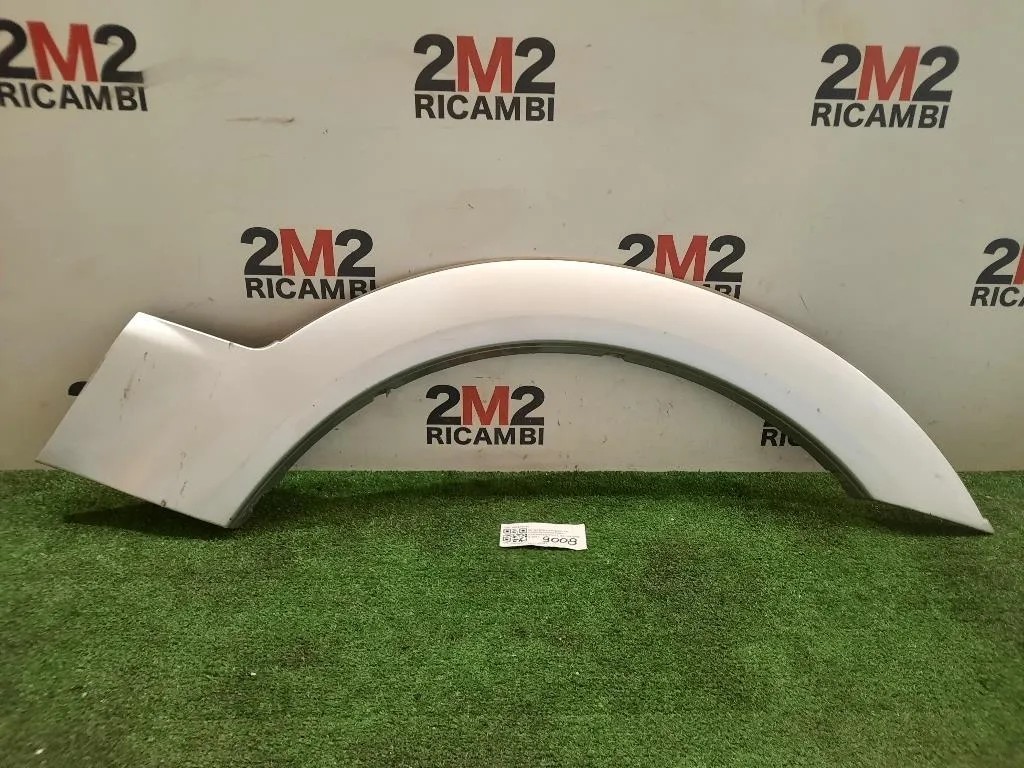 Modanatura Parasassi POST SX MR478745 Mitsubishi Pajero III 2000