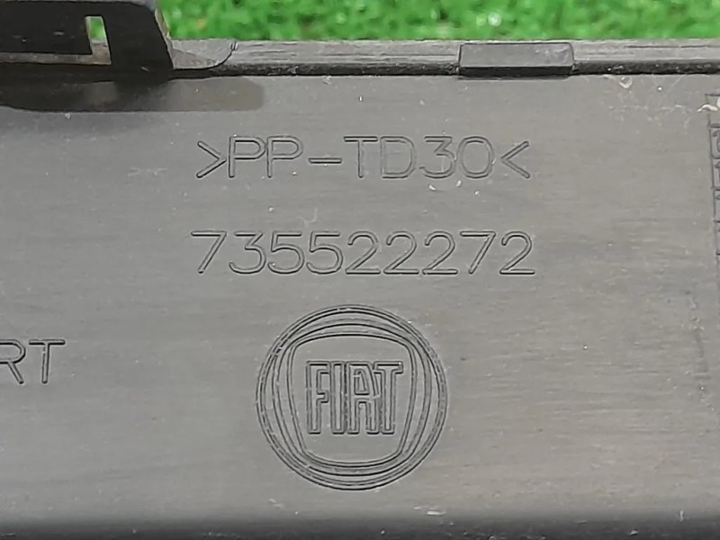 Modanatura Paraurti Centrale POST 735522277 Fiat 500L 2013