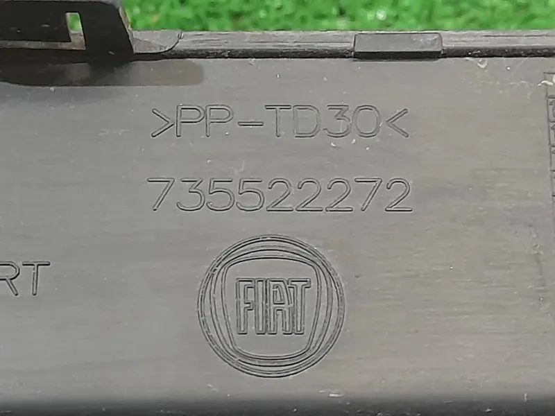 Modanatura Paraurti Centrale POST 735522277 Fiat 500L 2013