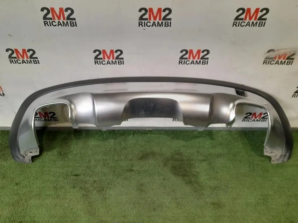 Modanatura Paraurti Centrale POST A1568850925 Mercedes Classe GLA X156 2017