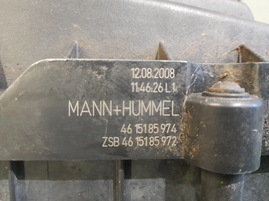 Scatola Filtro ARIA 4615185974 Volkswagen Caddy III 2004