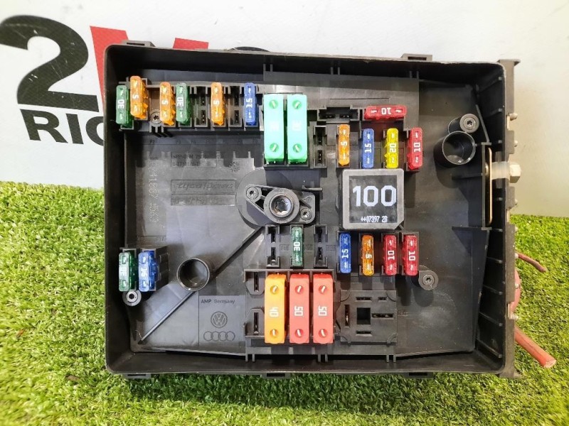 Scatola Fusibili 1K0937125 CANTRALINA ANTERIORE Audi A3 8P1 2004