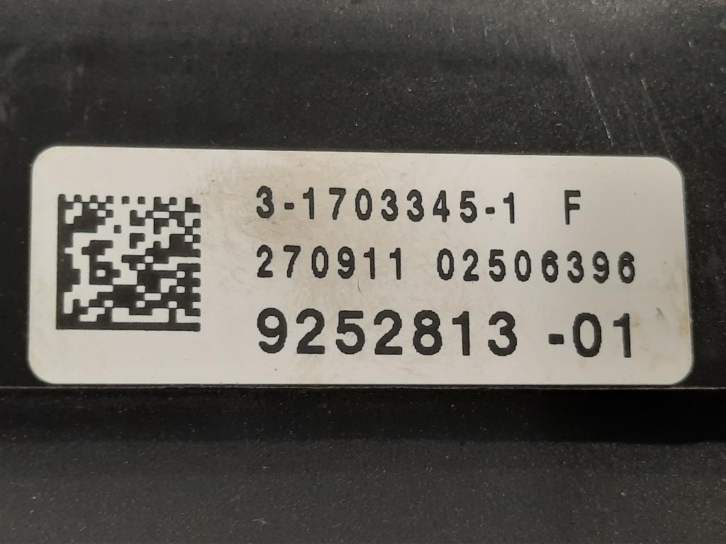 Scatola Fusibili 1670499-1 Bmw Serie 5 F10 Berlina 2010