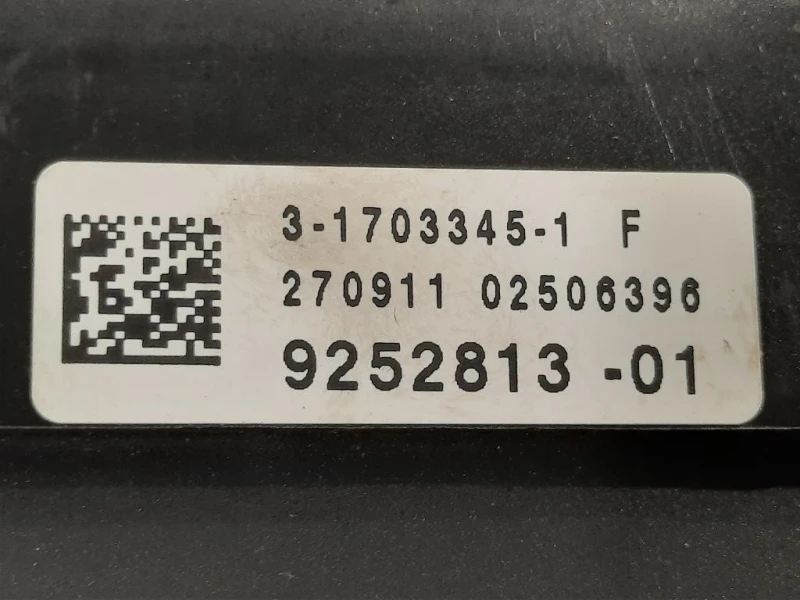 Scatola Fusibili 1670499-1 Bmw Serie 5 F10 Berlina 2010