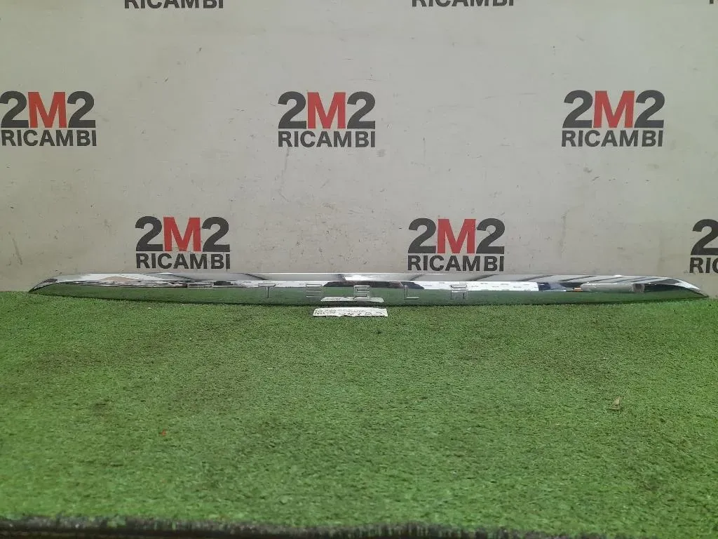 Modanatura Portello POST TESLA X 103536900D Tesla Model X 2015