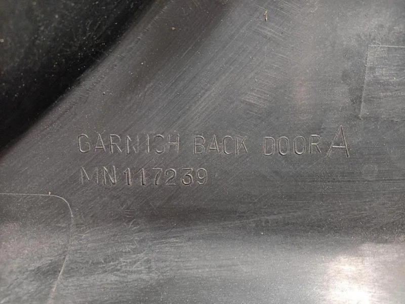 Modanatura Portello POST SX 117239 Mitsubishi Pajero III 2000