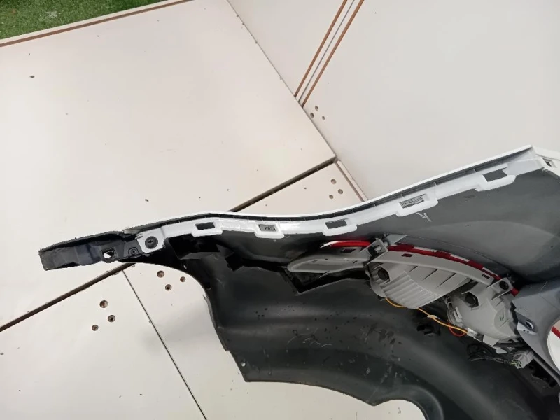 Paraurti POST 866713U000BIJ Kia Sportage III 2010