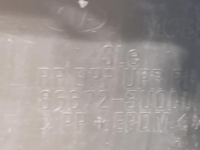 Paraurti POST 86672-3U000 Kia Sportage III 2010