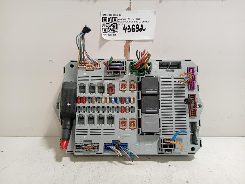 Scatola Fusibili 7340-9553-40 Jaguar XF I 2008