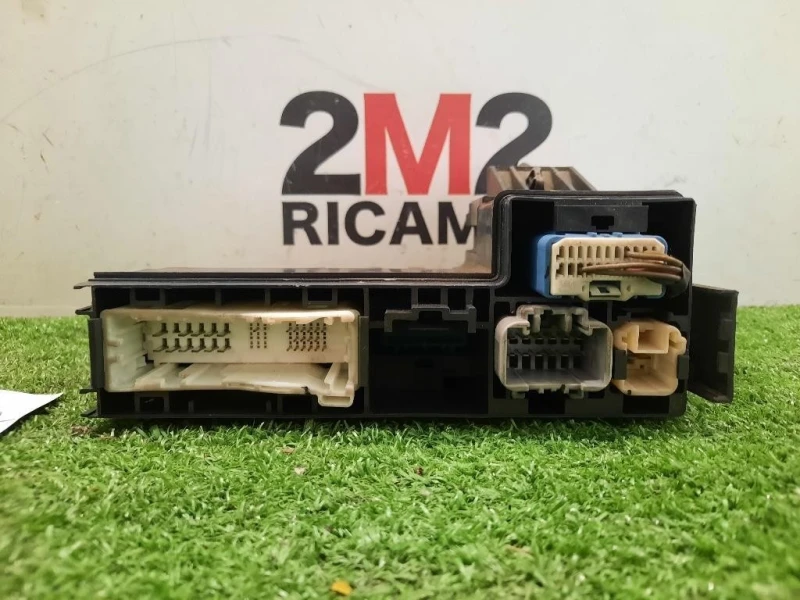 Scatola Fusibili 8266253060 Lexus Serie IS II 2006