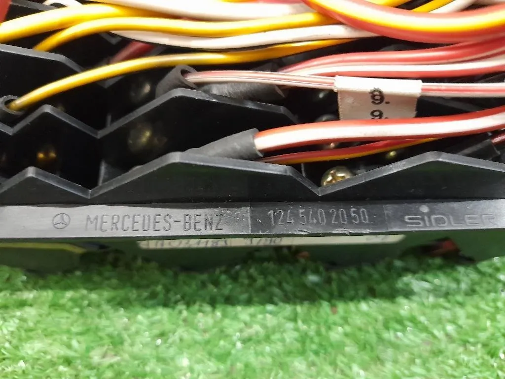 Scatola Fusibili A1245438905 Mercedes Classe E W124 1985