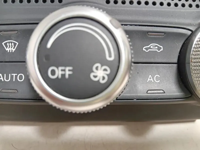 Modulo Comando Riscaldamento Clima 8X0820043B Audi A1 8XA Sportback 2012