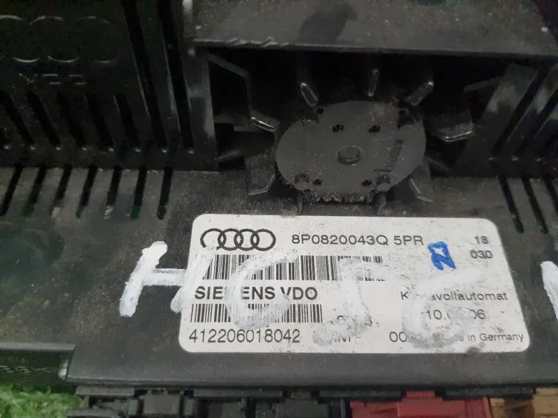 Modulo Comando Riscaldamento Clima 8P0820043Q Audi A3 8P1 2004