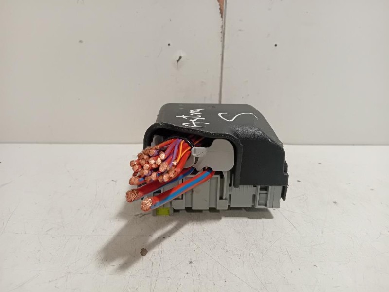 Scatola Fusibili 13222786 Opel Astra J 2012