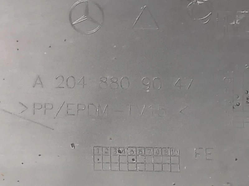 Paraurti POST A2048809047 Mercedes Classe C W204 2011