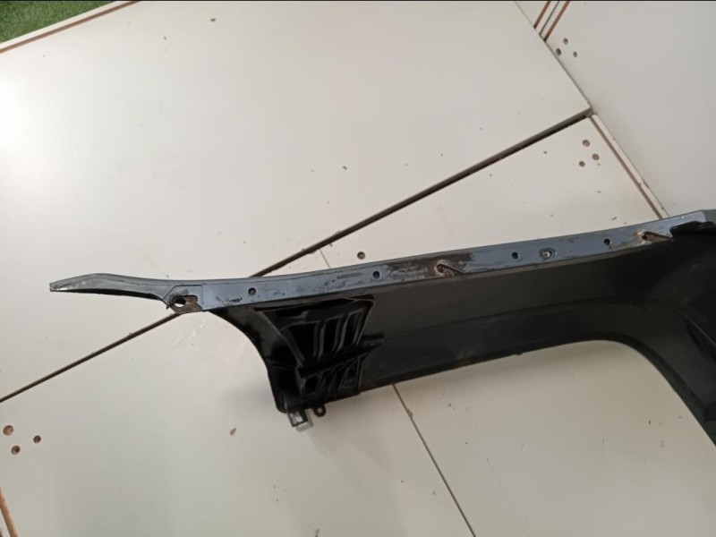 Paraurti POST A2118803340 Mercedes Classe E W211 2002