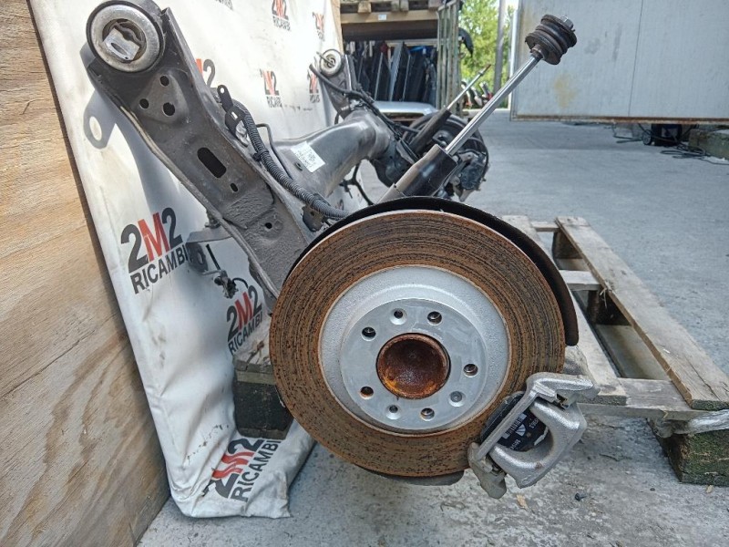 Assale POST 1647872280 Peugeot 5008 II 2017