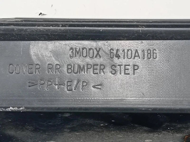 Paraurti POST 3M00X6410A186 Mitsubishi Pajero IV 2007