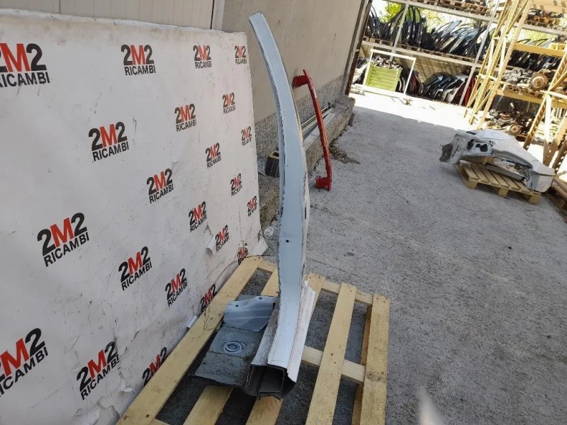 Montante Centrale DX  Toyota Yaris IV 2012