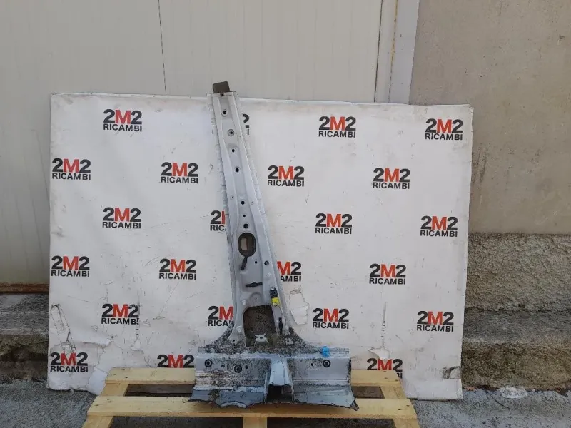 Montante Centrale SX Toyota Yaris IV 2012