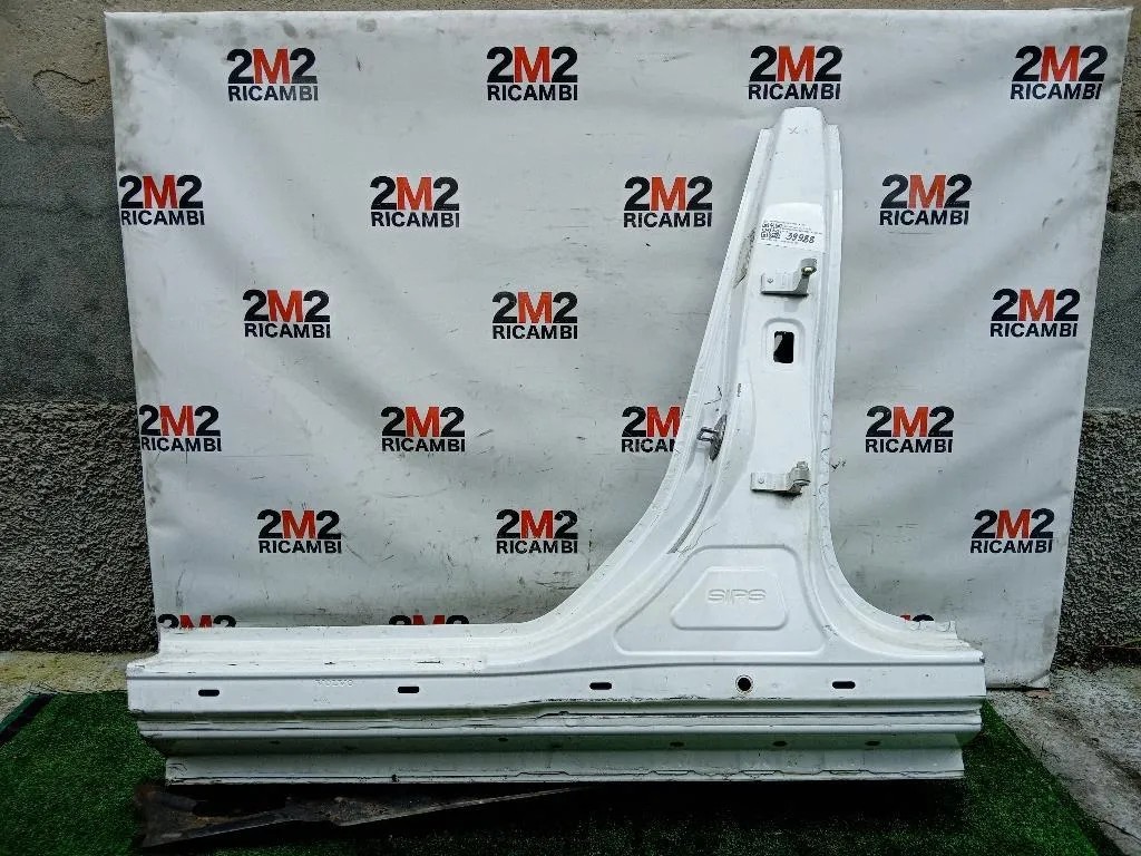 Montante Centrale SX MONTANTE CENTRALE SX Volvo V60 I 2013