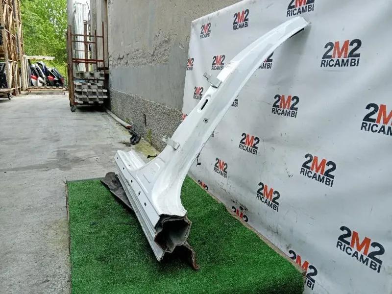 Montante Centrale SX MONTANTE CENTRALE SX Volvo V60 I 2013