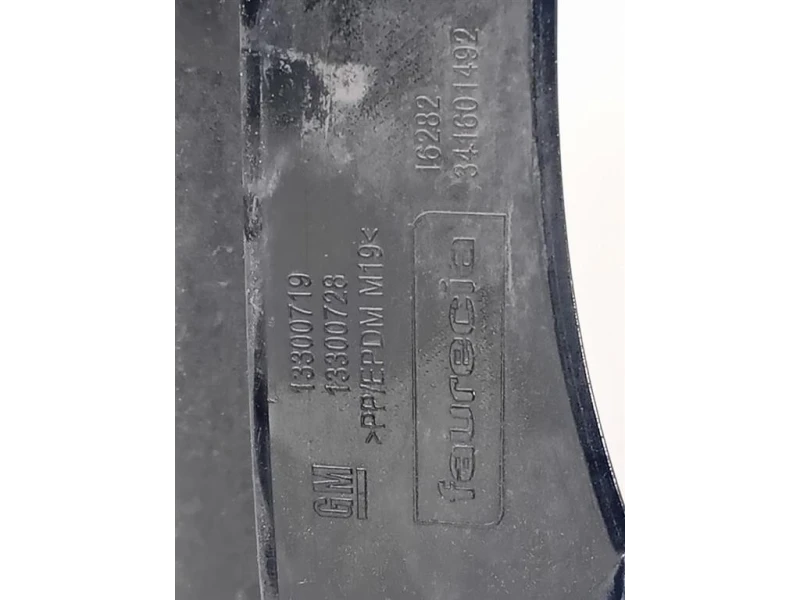 Paraurti POST 13300719 Opel Zafira C 2012